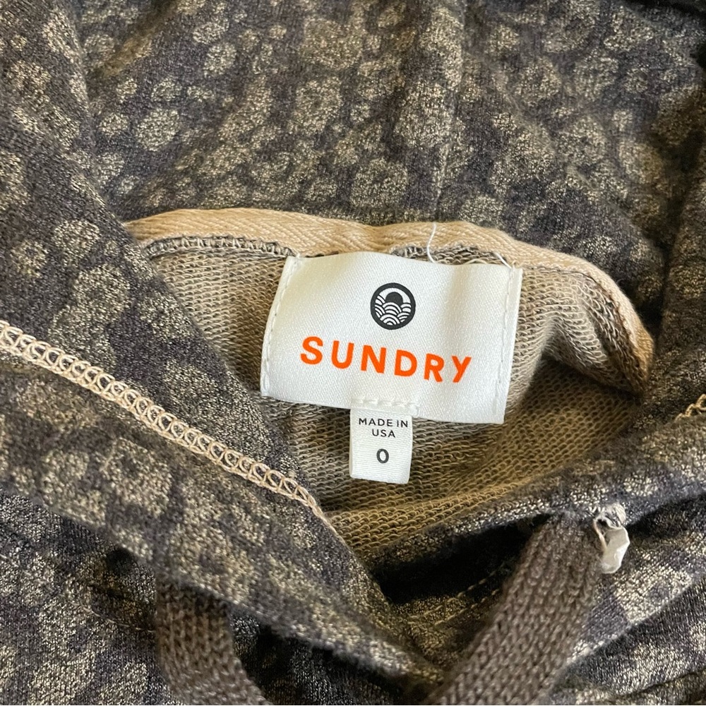 Sundry - Picture 2 of 3